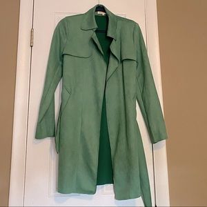 NWOT SOLITAIRE SIZE S COAT color green